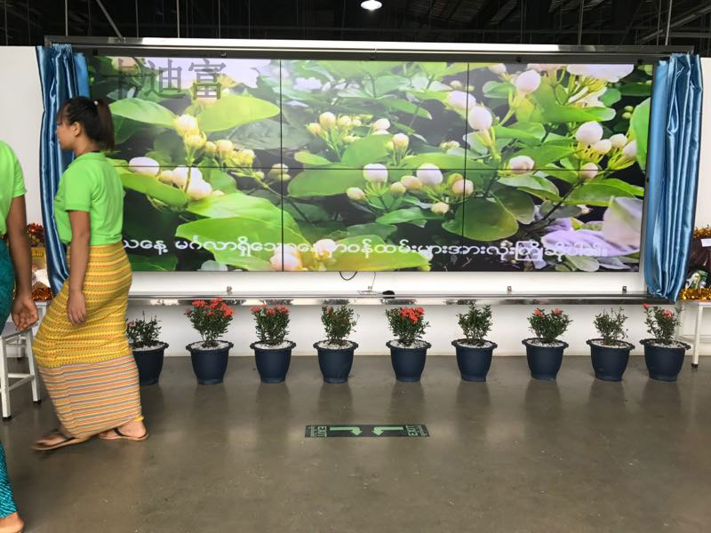2018，缅甸中国—东盟博览会55寸ray竞技app
展厅案例