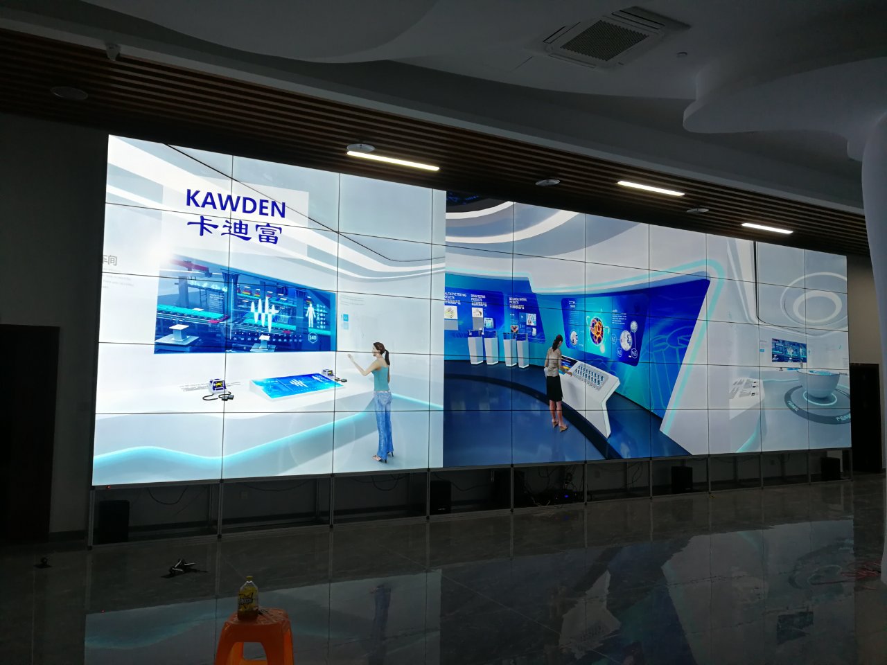 海南三亚展示展览厅55寸ray竞技app
案例图片